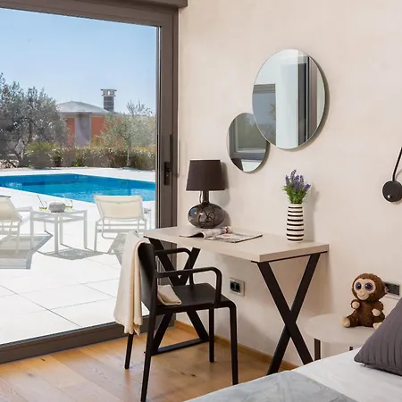 Vivi Rent - Old Olive Viii Βίλα Vodnjan