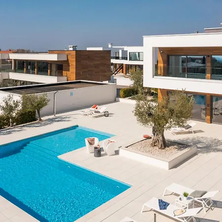 Vivi Rent - Old Olive Viii Vila *